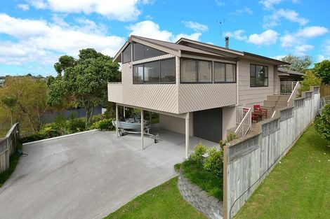 Photo of property in 11 Rosario Crescent, Red Beach, 0932