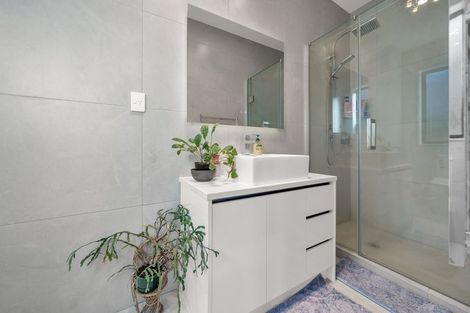 Photo of property in 13 James Elliot Way, Pokeno, 2402