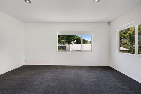 Photo of property in 9 Blue Heron Rise, Stanmore Bay, Whangaparaoa, 0932