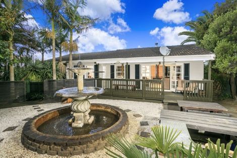 Photo of property in 27-29 Wairau Road, Forrest Hill, Auckland, 0627