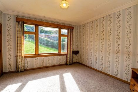 Photo of property in 19 Seaview Terrace, Kew, Dunedin, 9012