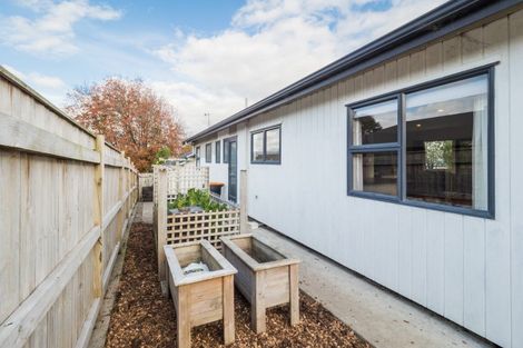 Photo of property in 130 Hillcrest Drive, Kelvin Grove, Palmerston North, 4414