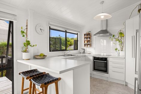 Photo of property in 88 Doves Bay Road, Kerikeri, 0294