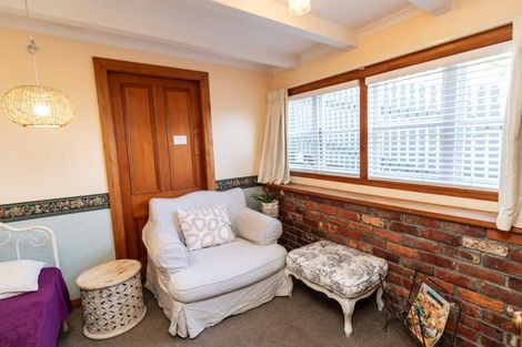 Photo of property in 117 Severn Street, Island Bay, Wellington, 6023