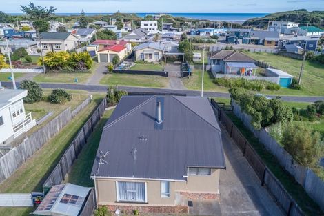 Photo of property in 11a Rangitane Street, Himatangi Beach, Foxton, 4891