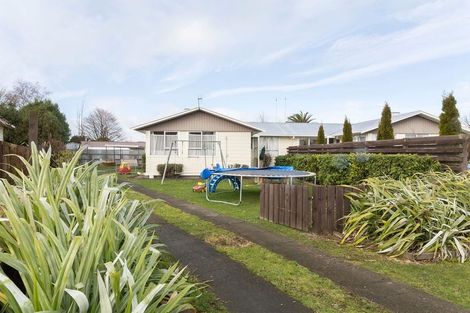 Photo of property in 20 Runciman Place, Dannevirke, 4930