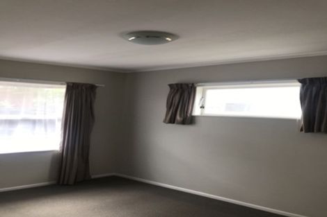 Photo of property in 2/75 Monarch Avenue, Hillcrest, Auckland, 0627