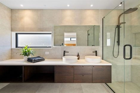 Photo of property in 5 Betty Roberts Lane, Cracroft, Christchurch, 8022