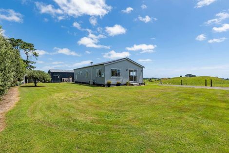 Photo of property in 282 Warea Road, Warea, New Plymouth, 4381
