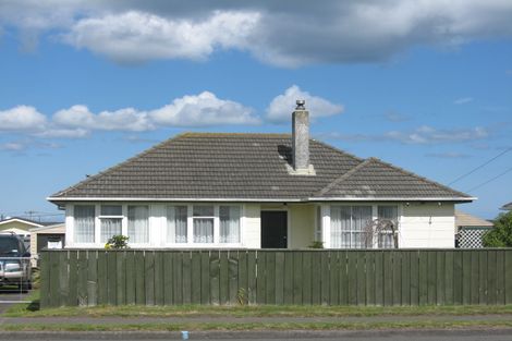 Photo of property in 147 Puriri Street, Castlecliff, Whanganui, 4501