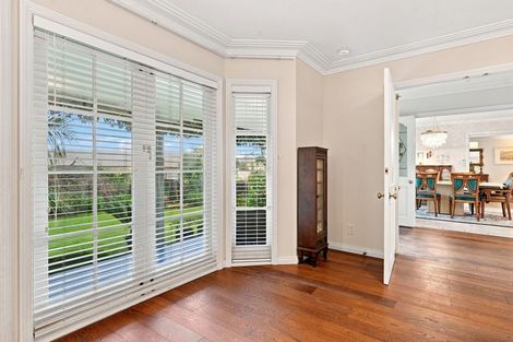 Photo of property in 199 Chelsea View Drive, Chatswood, Auckland, 0626
