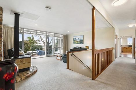 Photo of property in 23 Gretel Place, Hillcrest, Auckland, 0627