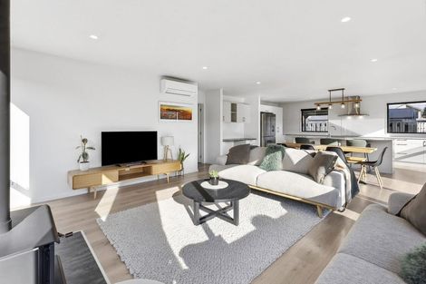 Photo of property in 51 Obelisk Street, Wanaka, 9305