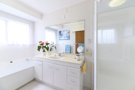 Photo of property in 1/26 Quebec Road, Milford, Auckland, 0620