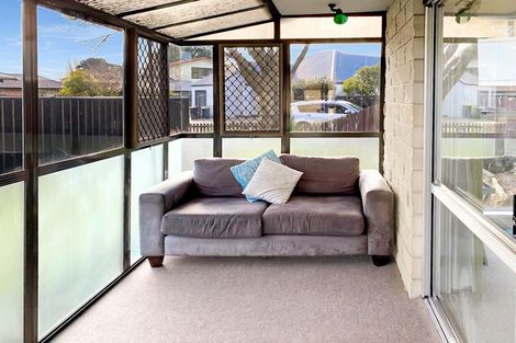 Photo of property in 15 Karen Lane, Beckenham, Christchurch, 8023