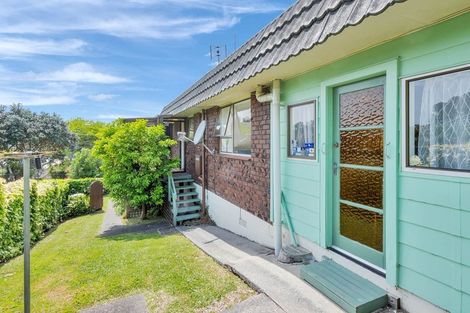 Photo of property in 1/27 Aotearoa Terrace, Murrays Bay, Auckland, 0630