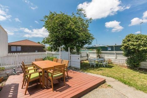 Photo of property in 65 Wellington Street, Howick, Auckland, 2014