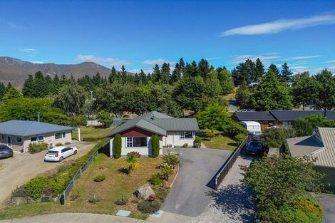 Photo of property in 27 Achilles Place, Wanaka, 9305