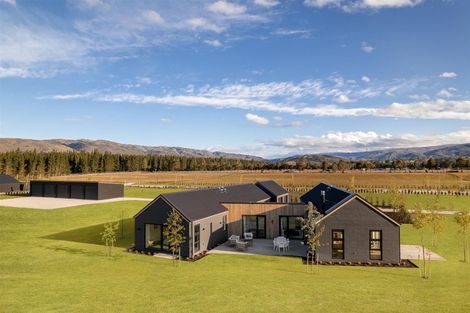 Photo of property in 77 Stone Drive, Cromwell, 9384