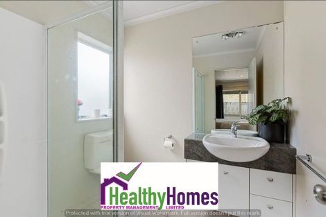 Photo of property in 10 Peachstone Lane, Henderson, Auckland, 0612