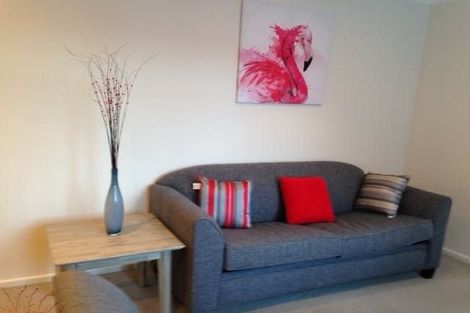 Photo of property in 2 Kopiko Way, Brooklyn, Wellington, 6021