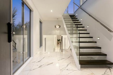 Photo of property in 35a Seaview Avenue, Northcote, Auckland, 0627