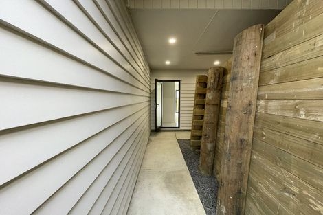 Photo of property in 1 Tannaghmore Drive, Flat Bush, Auckland, 2019