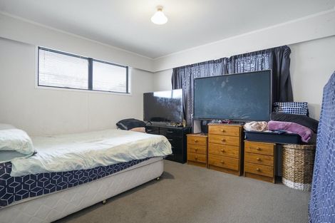 Photo of property in 53 Universal Drive, Henderson, Auckland, 0610