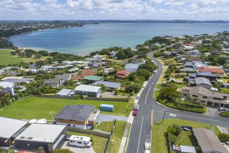 Photo of property in 18 Melandra Road, Stanmore Bay, Whangaparaoa, 0932