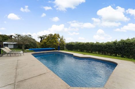 Photo of property in 72 Hanham Road, Kumeu, 0891