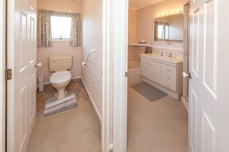 Photo of property in 30 Kakaho Drive, Tawhero, Whanganui, 4501