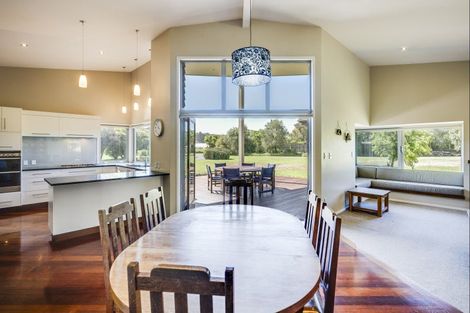 Photo of property in 18 Scarrott Road, Bay View, Napier, 4104