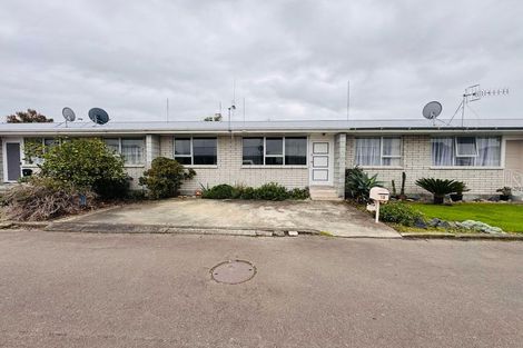Photo of property in 10 Kiwi Court, Roslyn, Palmerston North, 4414