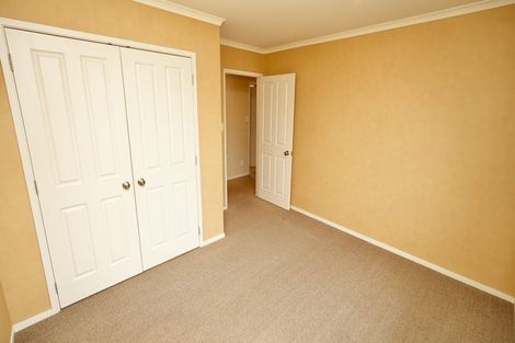 Photo of property in 24 Johnstone Drive, Fitzherbert, Palmerston North, 4410