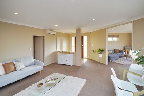 Photo of property in 5 Corsican Grove, Parklands, Christchurch, 8083