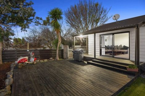 Photo of property in 2/72 Hyperion Drive, Randwick Park, Auckland, 2105