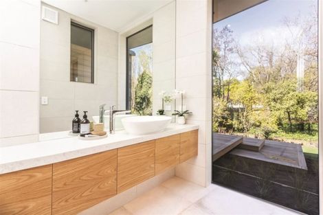 Photo of property in 1 Wood Lane, Fendalton, Christchurch, 8014