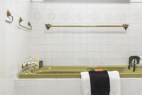 Photo of property in 112 Great South Road, Huntly, 3700