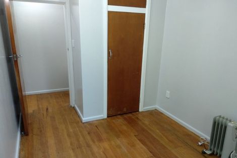 Photo of property in 88 Newlands Road, Newlands, Wellington, 6037