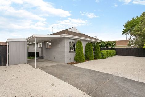 Photo of property in 361 Main North Road, Redwood, Christchurch, 8051