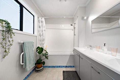 Photo of property in 10a Ceres Crescent, Johnsonville, Wellington, 6037