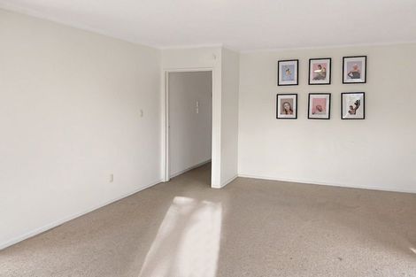 Photo of property in 15 Karen Lane, Beckenham, Christchurch, 8023