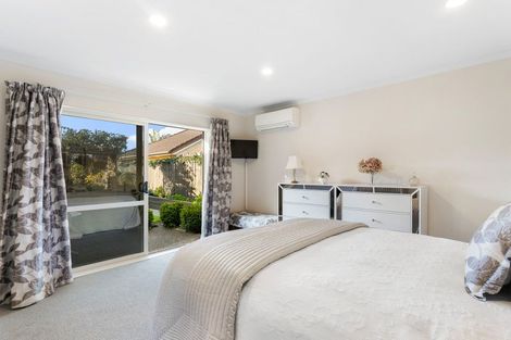 Photo of property in 1 Zara Court, Flat Bush, Auckland, 2016