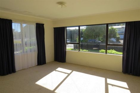 Photo of property in 6 Highbury Drive, Levin, 5510