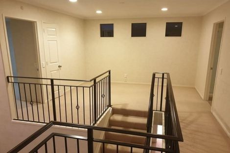 Photo of property in 31 Middlefield Drive, East Tamaki Heights, Auckland, 2016