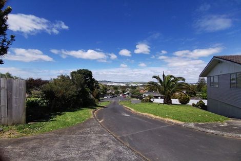 Photo of property in 1/23 Heron Place, Pakuranga Heights, Auckland, 2010