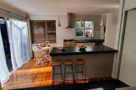 Photo of property in 2/34 Valley View Road, Glenfield, Auckland, 0629