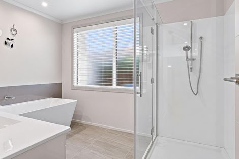 Photo of property in 14 Clifford Close, Leamington, Cambridge, 3432
