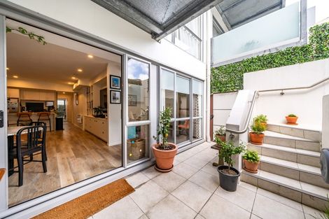 Photo of property in Sol Apartments, 2/37 Jessie Street, Te Aro, Wellington, 6011