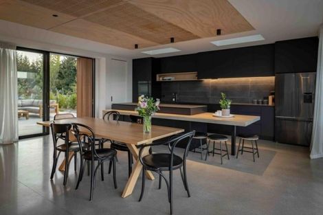 Photo of property in 14 Robrosa Street, Wanaka, 9305